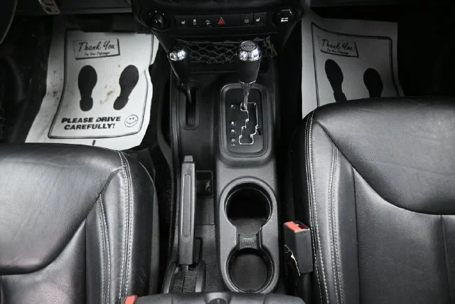 Used 2017 Black Jeep Unlimited Sahara image 18