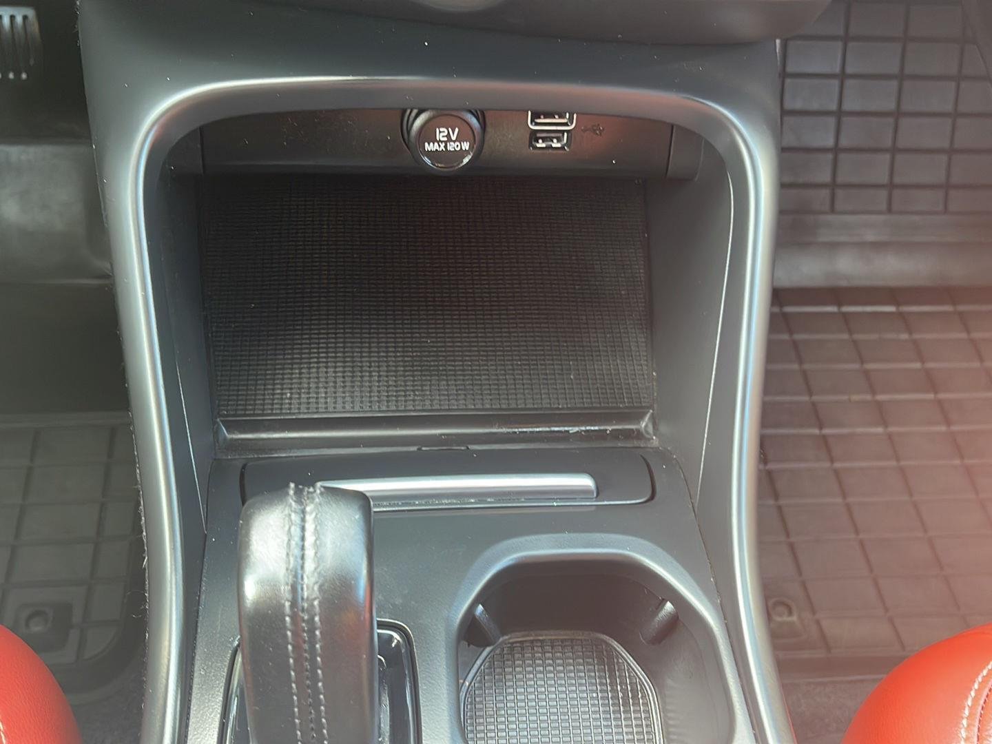 2019 Volvo XC40 Momentum - Photo 28