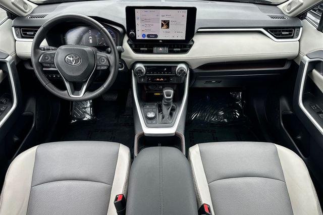 Certified Used 2025 MIDNIGHT BLACK METALLIC Toyota  image 17