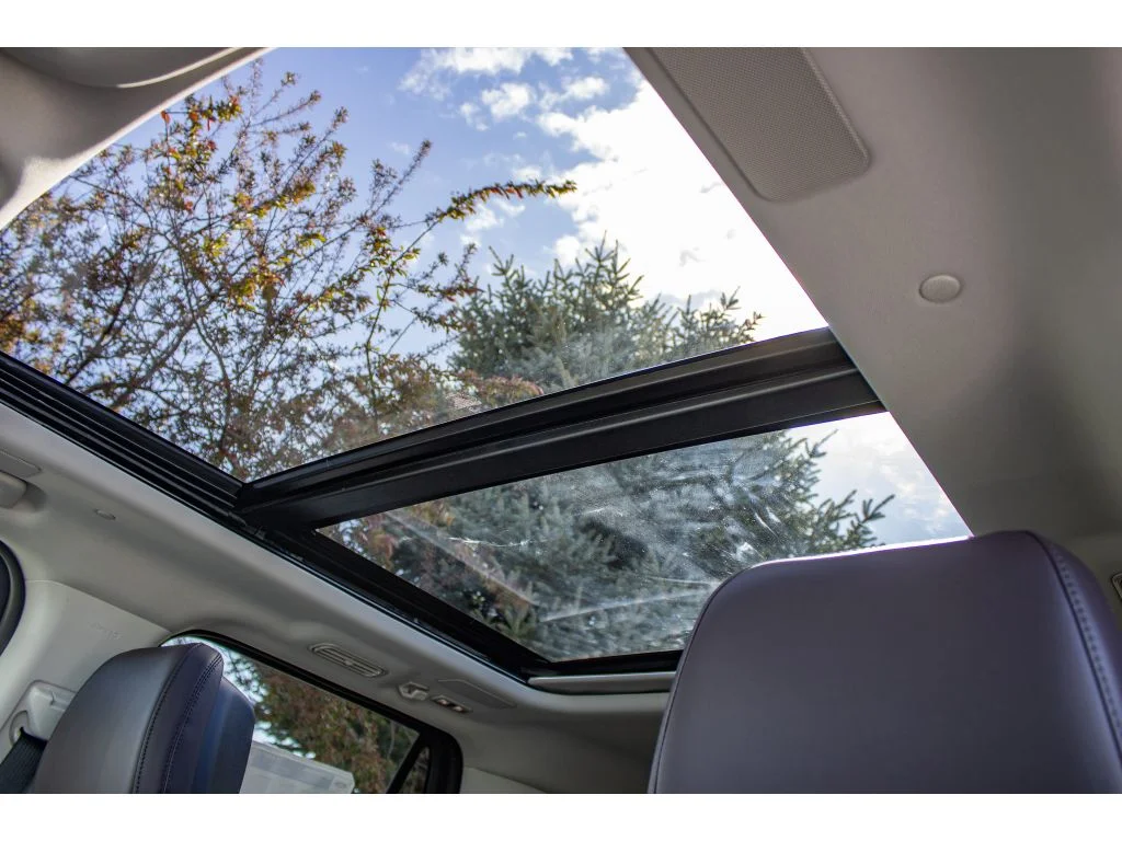 New 2026 Star White Metallic Tri-Coat Ford Platinum® image 45