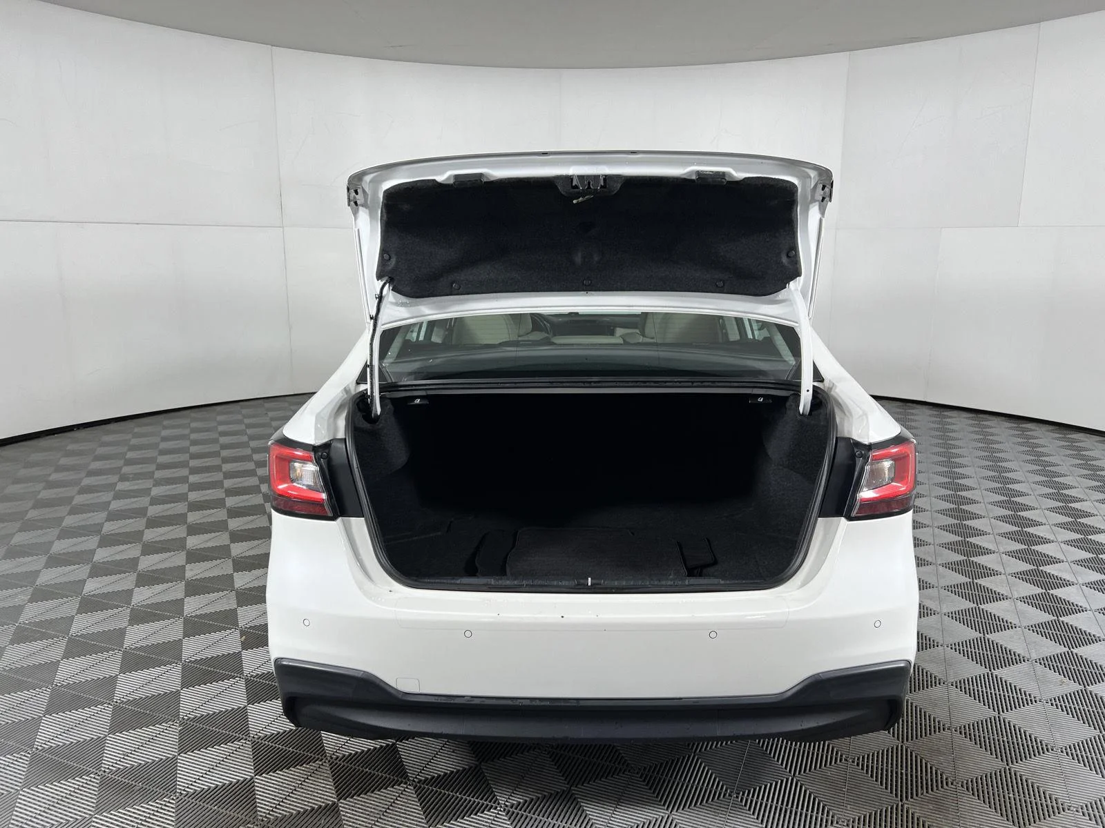 Used 2022 Wh Subaru Limited image 48