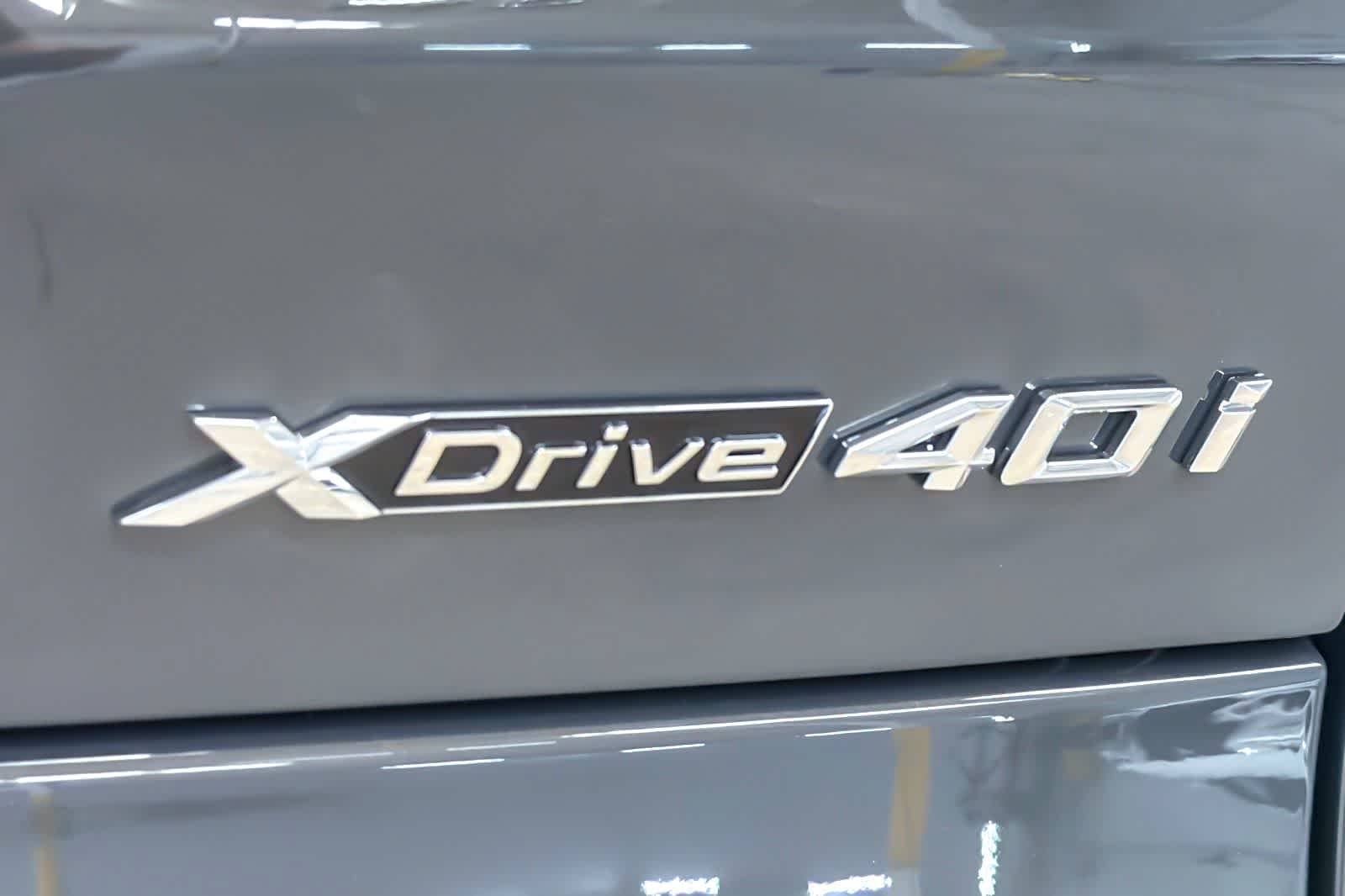 New 2026 Dravit Grey Metallic BMW xDrive40i image 26