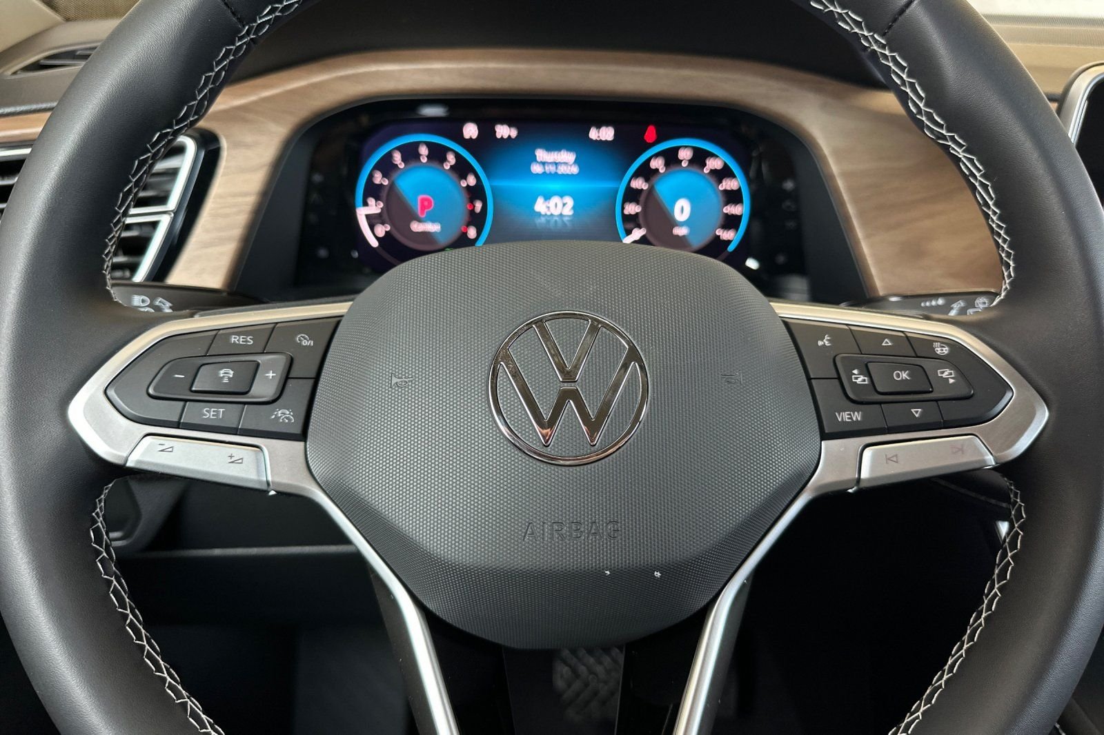 New 2026 Mountain Lake Blue Metallic Volkswagen 2.0T SE image 24