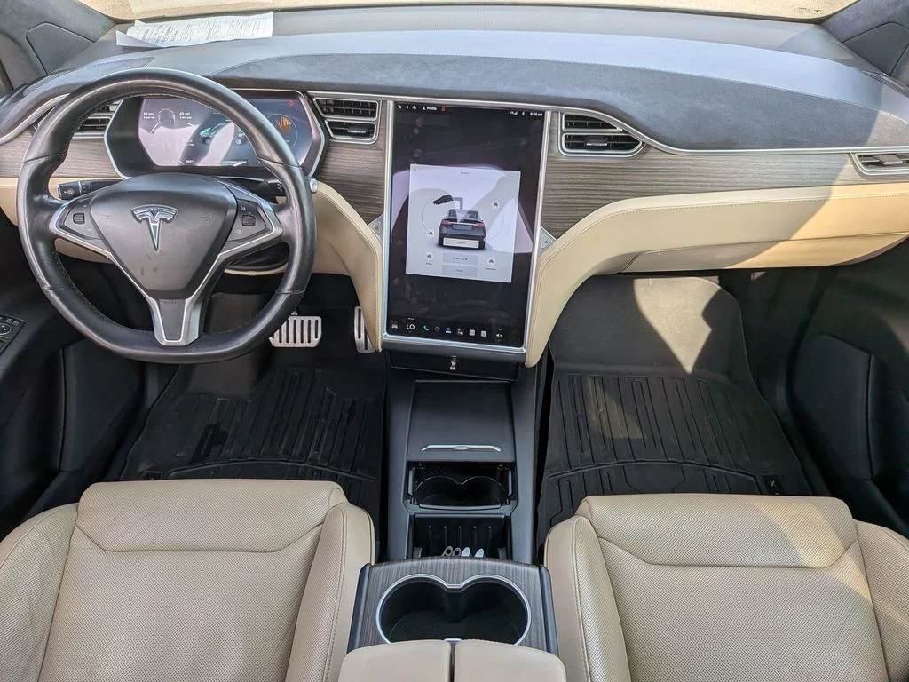 Used 2016 Gray Tesla P90D image 24