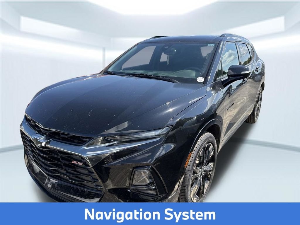 Used 2022 Black Chevrolet RS image 2