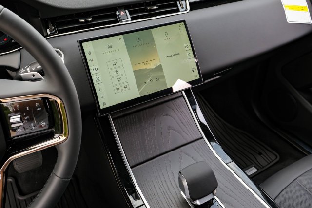 New 2026  Land Rover S image 31