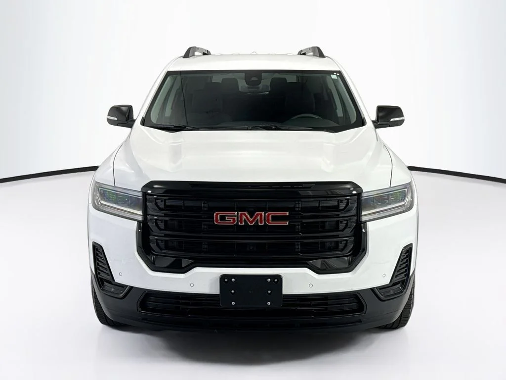 Used 2023 White GMC SLE image 2