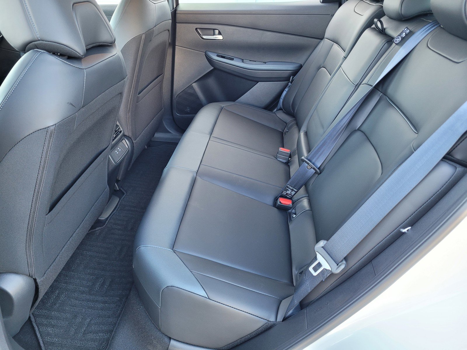 2026 Nissan LEAF SV+ - Photo 7