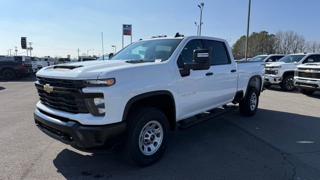 New 2026 Summit White Chevrolet WT image 2