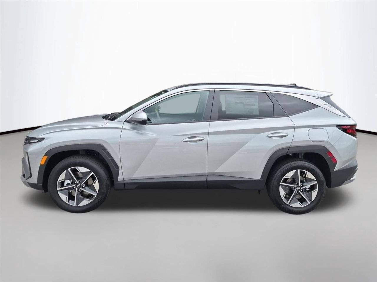 New 2026 Shimmering Silver Hyundai SEL AWD image 2