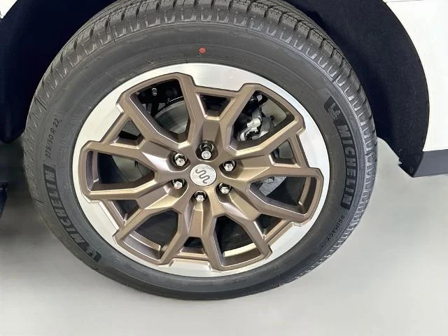 New 2027 Star White Metallic Tri-Coat Ford MAX King Ranch® image 69