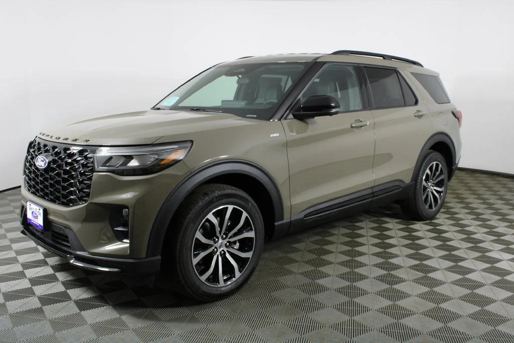 New 2027 Marsh Gray Ford ST-Line image 3