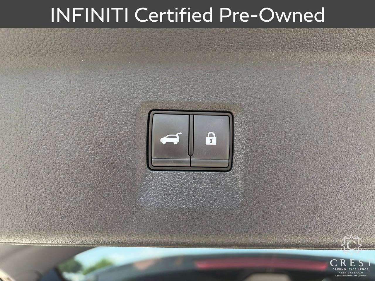 Certified Used 2025 Majestic White Black Obsid INFINITI AUTOGRAPH image 30