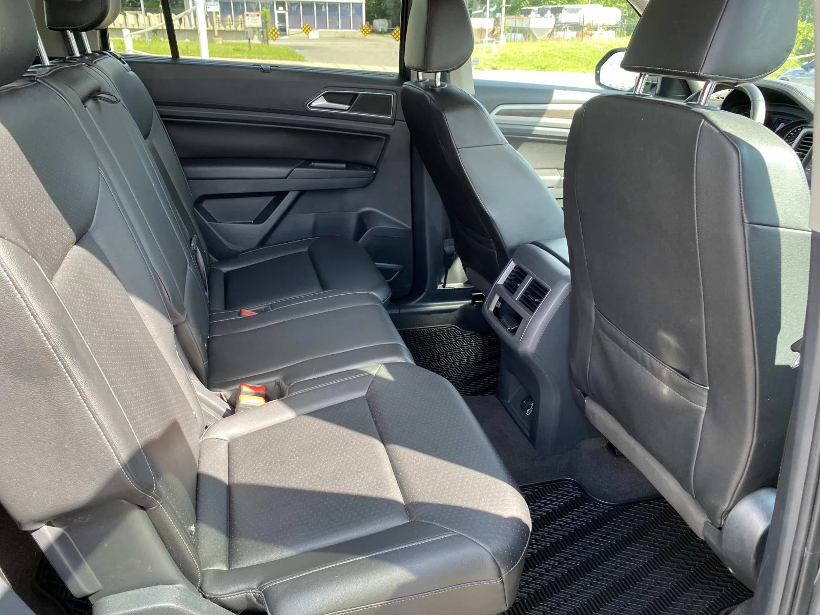 Used 2019 Platinum Gray Metallic Volkswagen 3.6L V6 SE w/Technology 4MOTION image 21