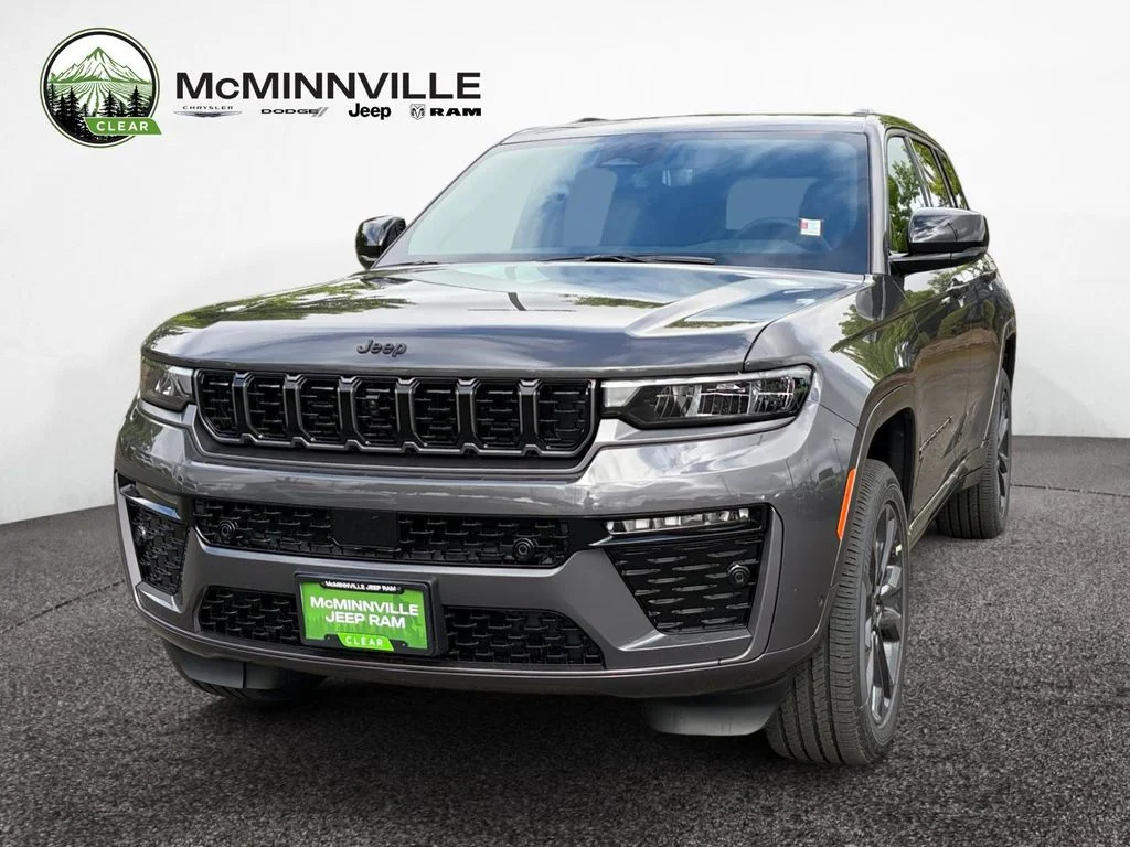 2026 Jeep Grand Cherokee Limited Reserve 4x4's photo