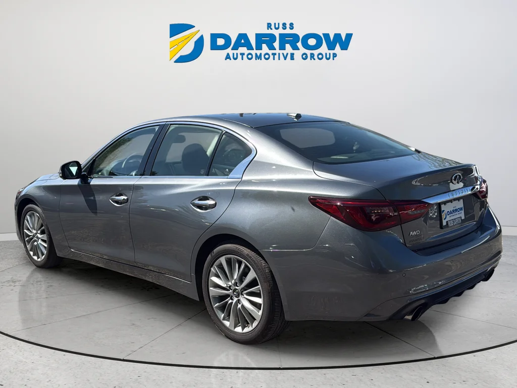 Used 2023 Gray INFINITI LUXE image 3