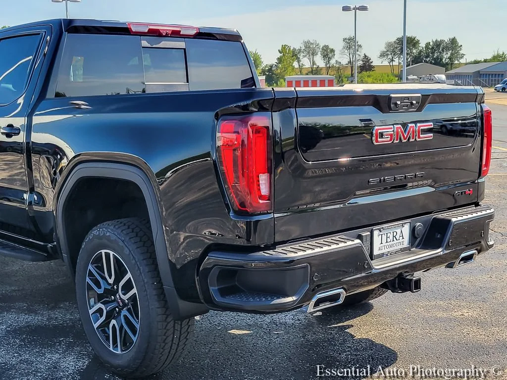2026 GMC Sierra 1500 AT4 - Photo 6