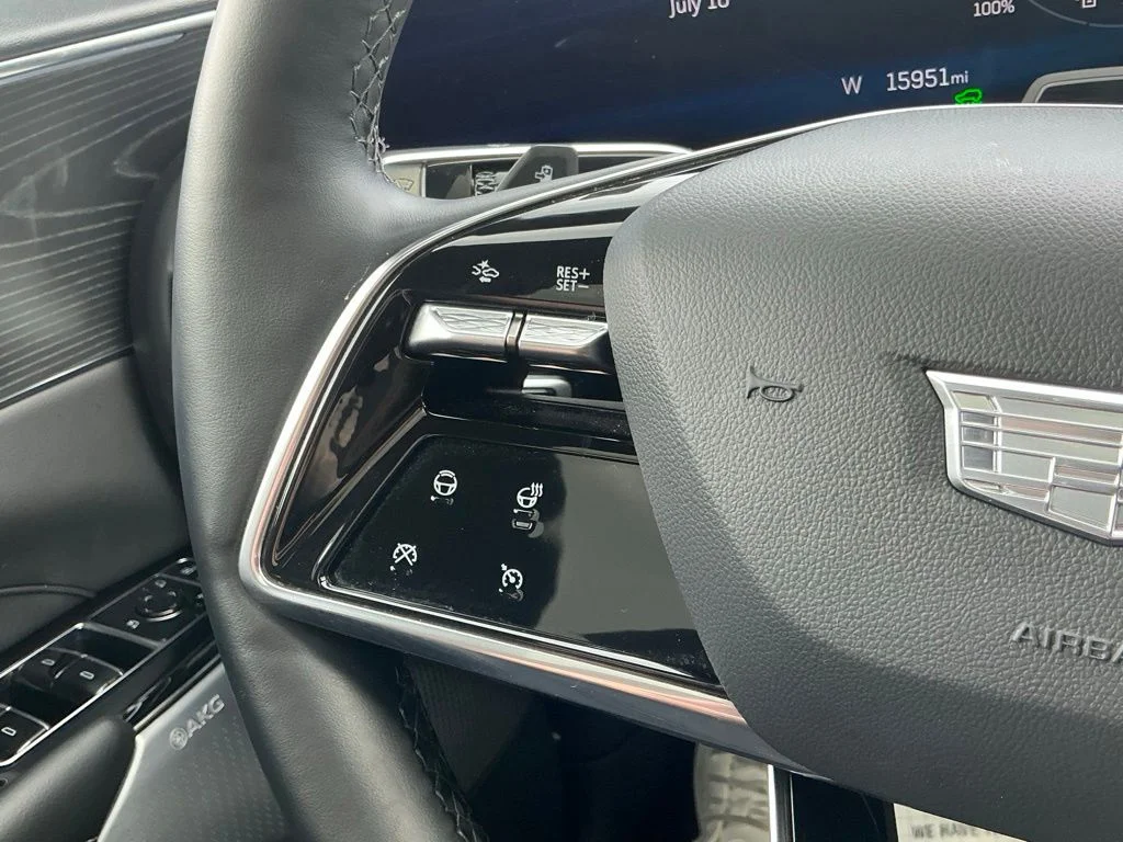 Used 2024 White Cadillac Sport image 39