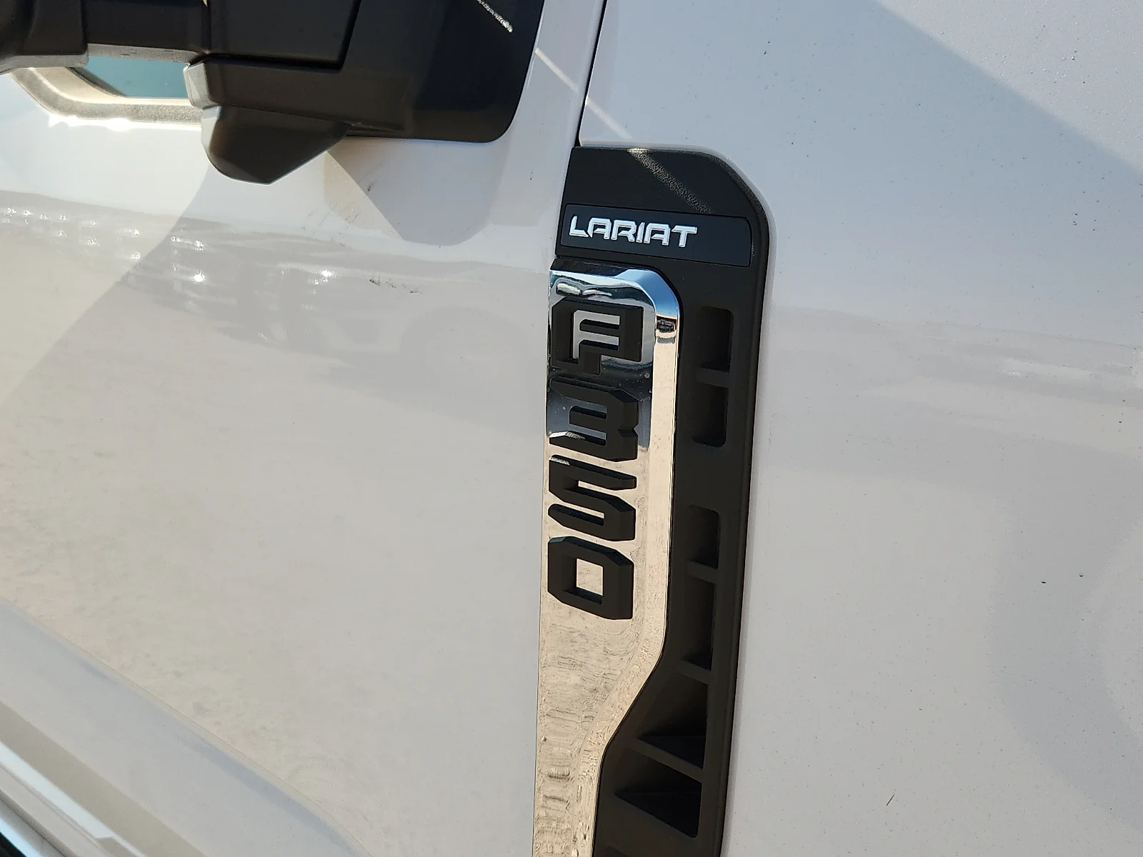 New 2026 Oxford White Ford Lariat image 10