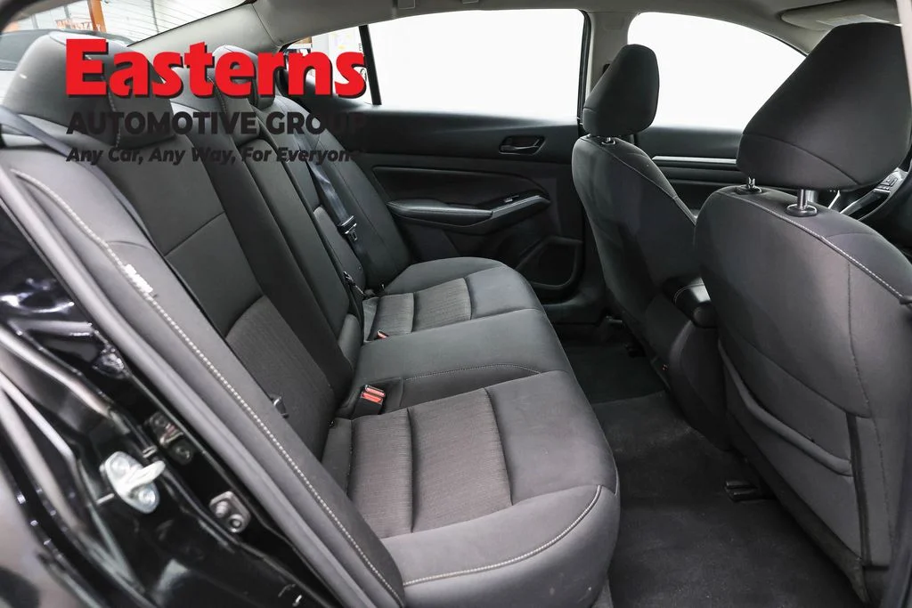 Used 2023 Black Nissan 2.5 SV image 23