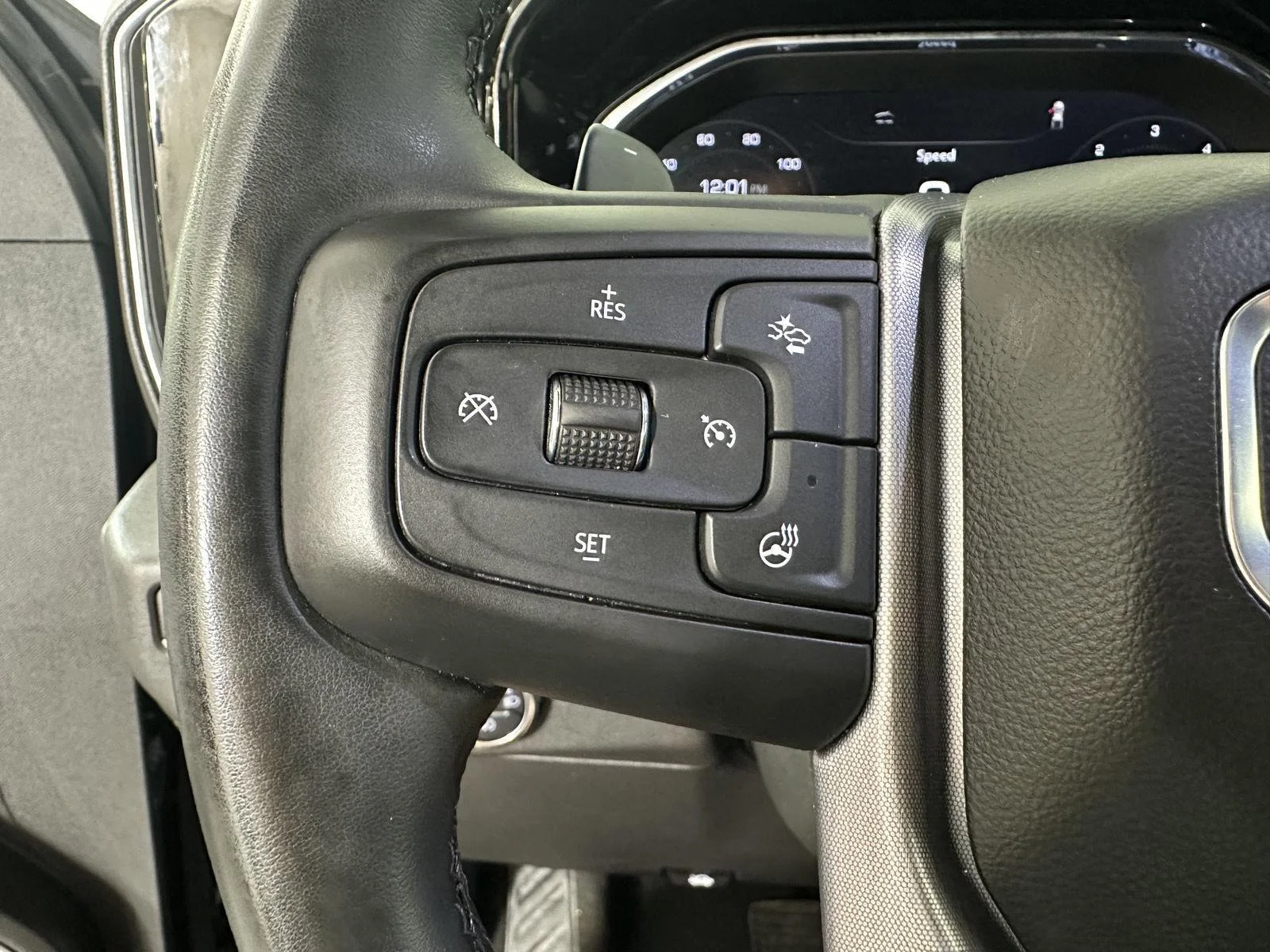 Used 2024 Titanium Rush Metallic GMC SLT image 28