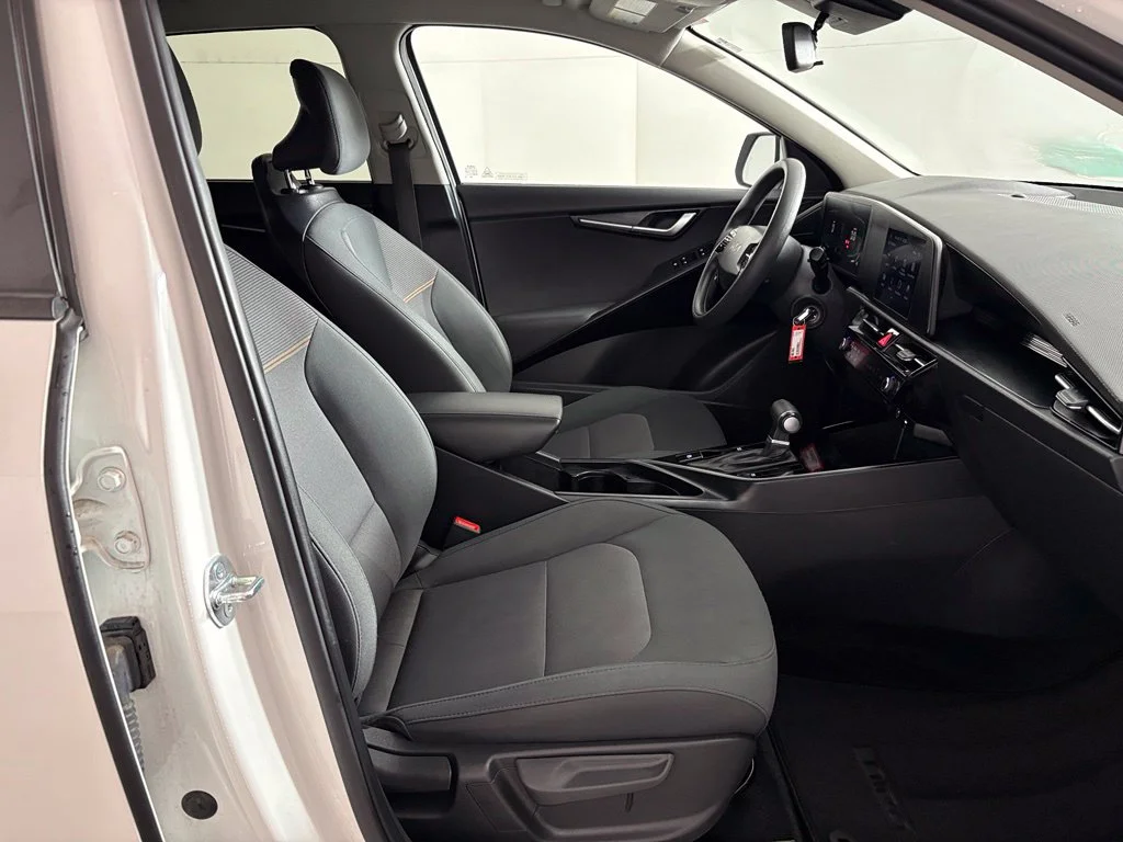 Used 2025 White Kia LX image 41