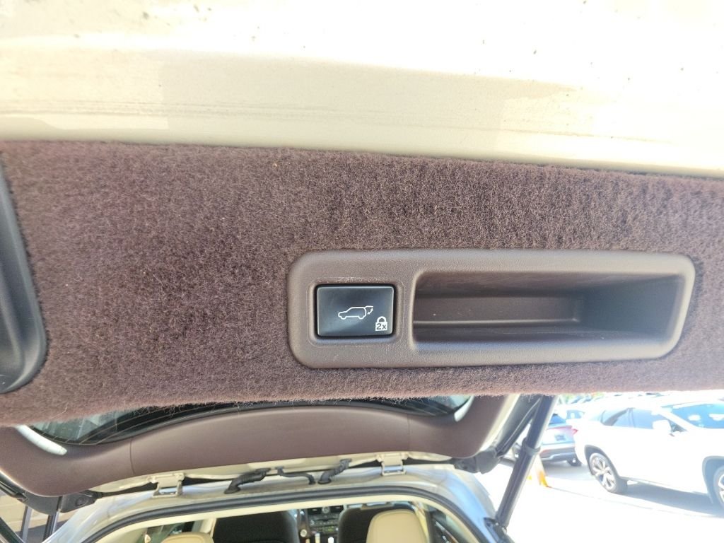 Used 2017 Beige Lexus 350 image 22