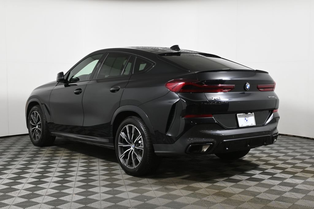 Used 2021 Black Sapphire Metallic BMW xDrive40i image 5