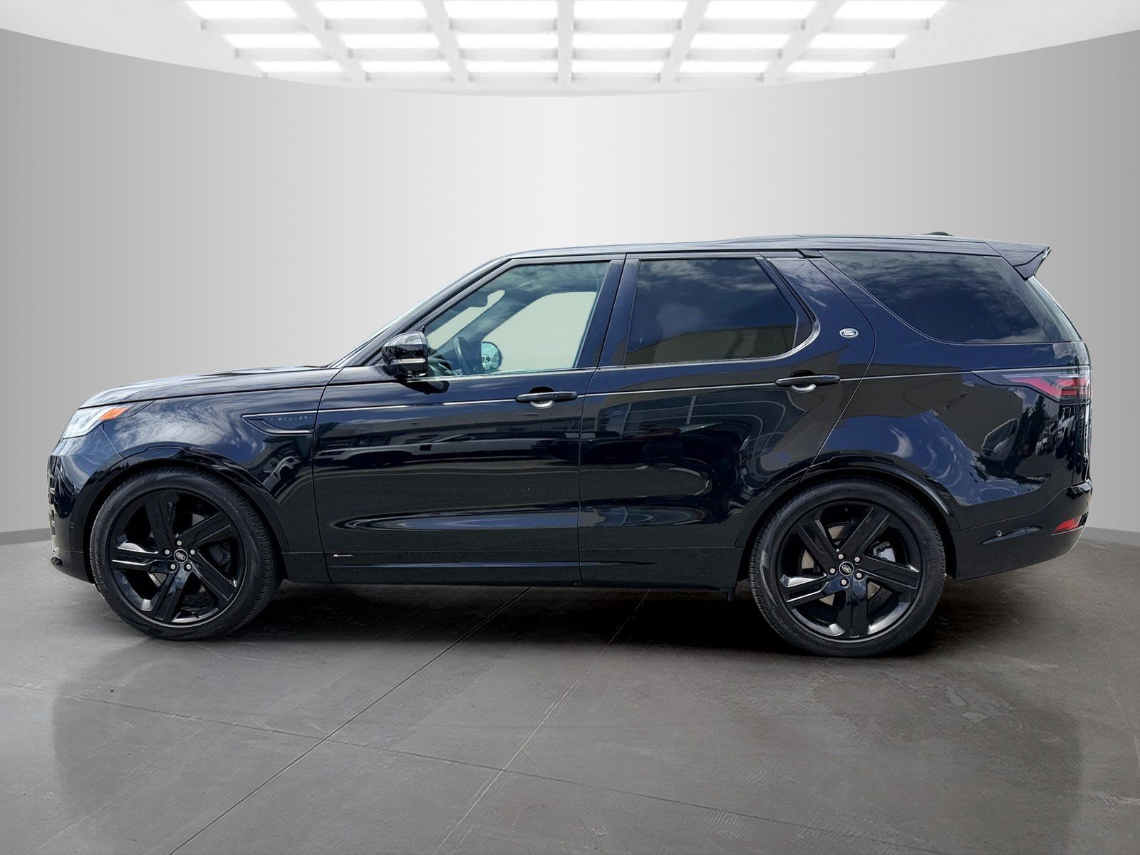 Used 2022 Black Land Rover HSE R-Dynamic image 8