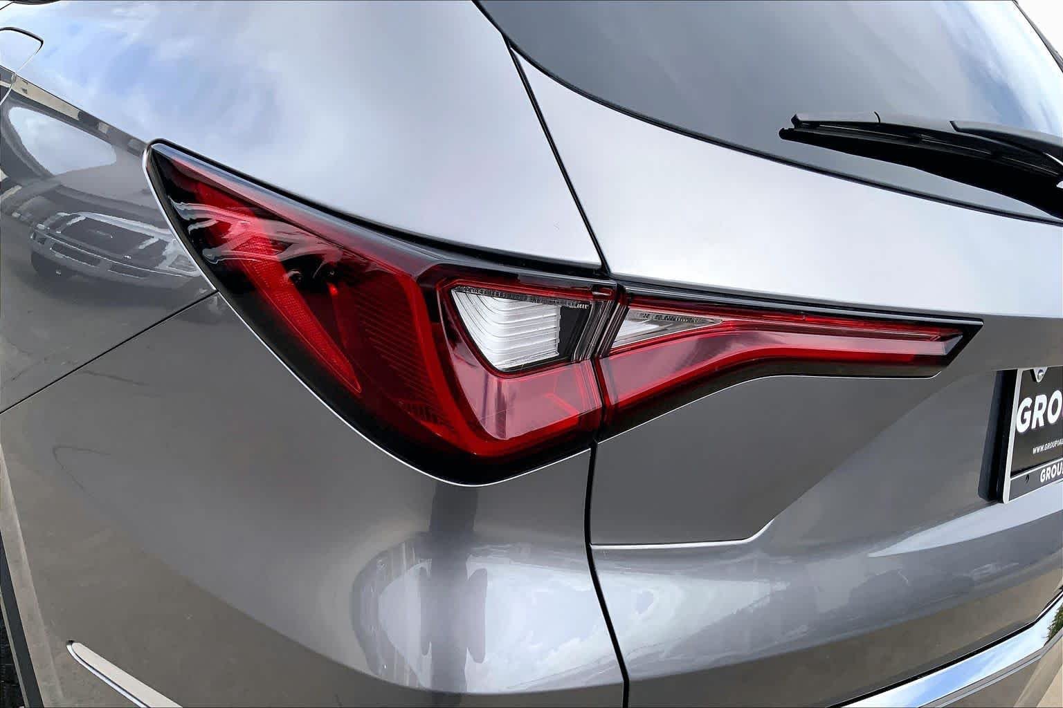 Used 2025 Liquid Carbon Metallic Acura w/Technology Package image 29