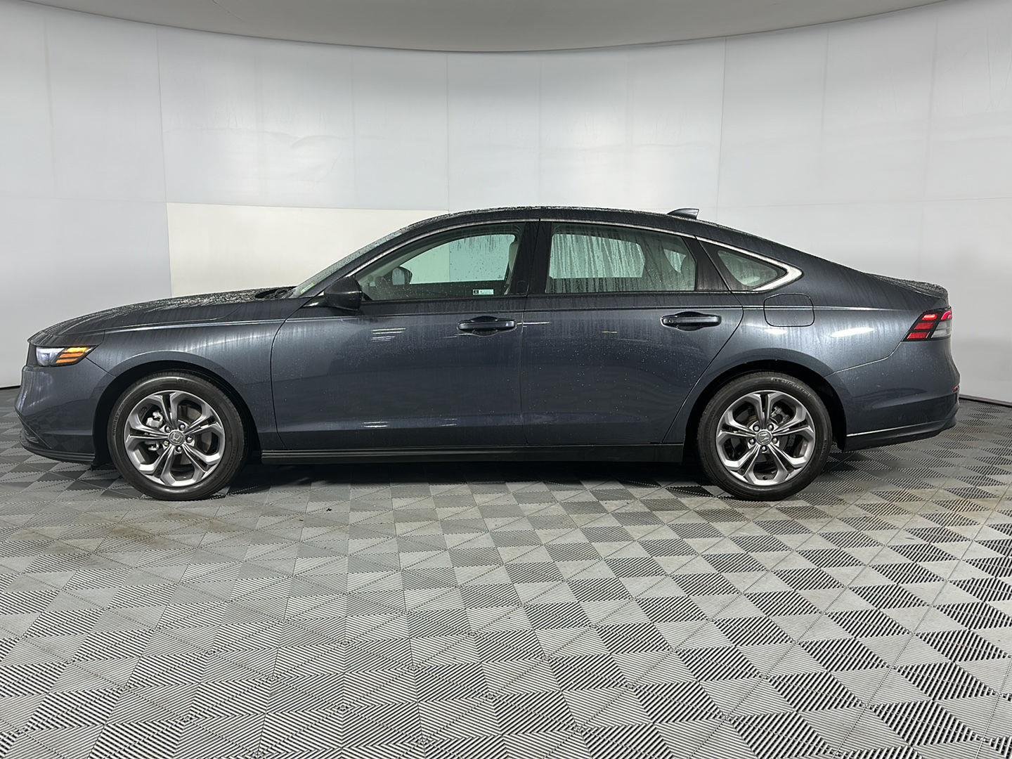 Used 2024 Meteorite Gray Metallic Honda EX image 4