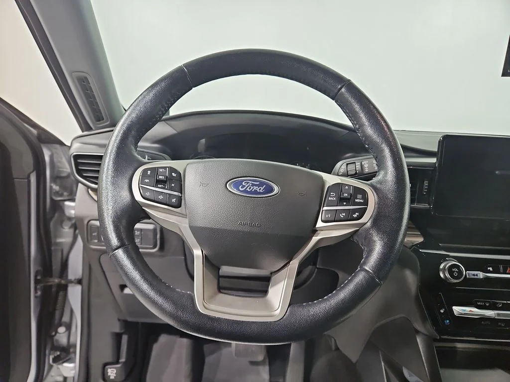 Used 2021 Silver Ford Limited image 15