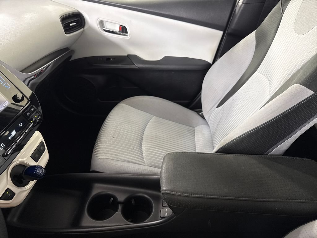 2016 Toyota Prius Two Eco - Photo 20