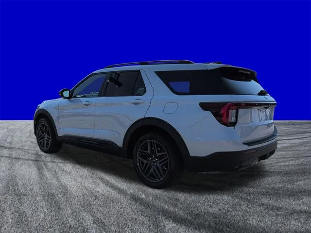 New 2026 Space White Metallic Ford ST-Line image 6