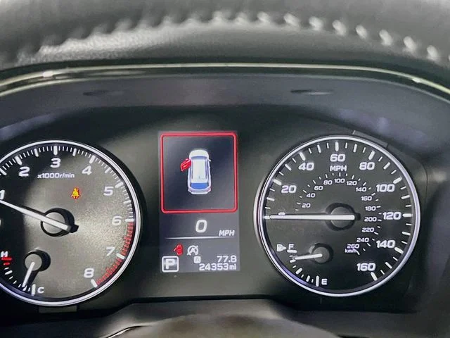 Used 2024 Ice Silver Metallic Subaru Premium image 10