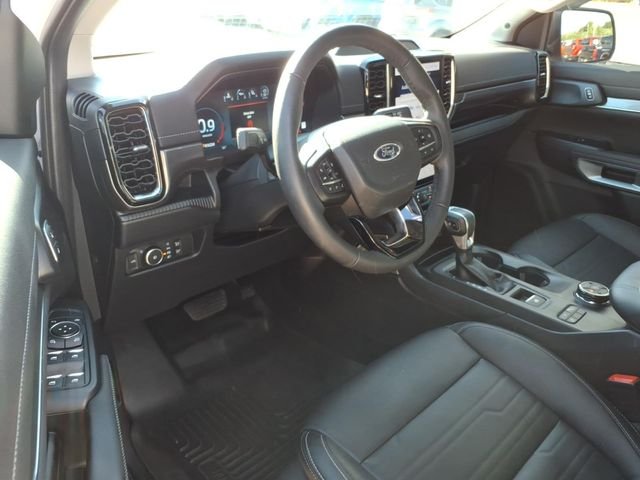 Used 2025 White Ford Lariat image 19