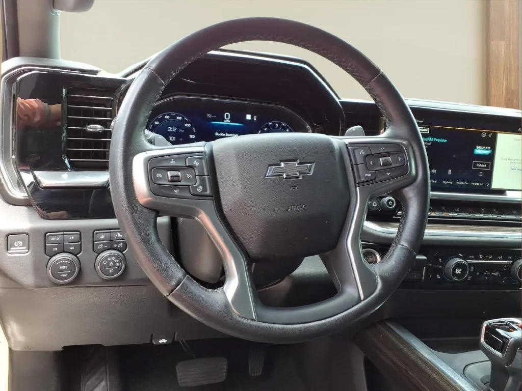 Used 2022 SAND DUNE METALLIC Chevrolet LT Trail Boss image 3