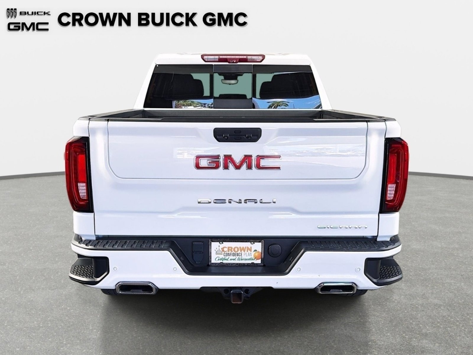 Used 2023 Summit White GMC Denali image 6