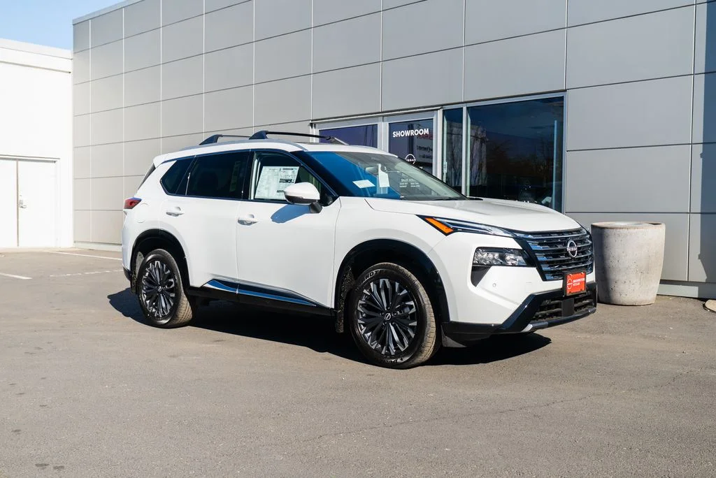 New 2026 Everest White Pearl TriCoat Nissan Platinum image 31