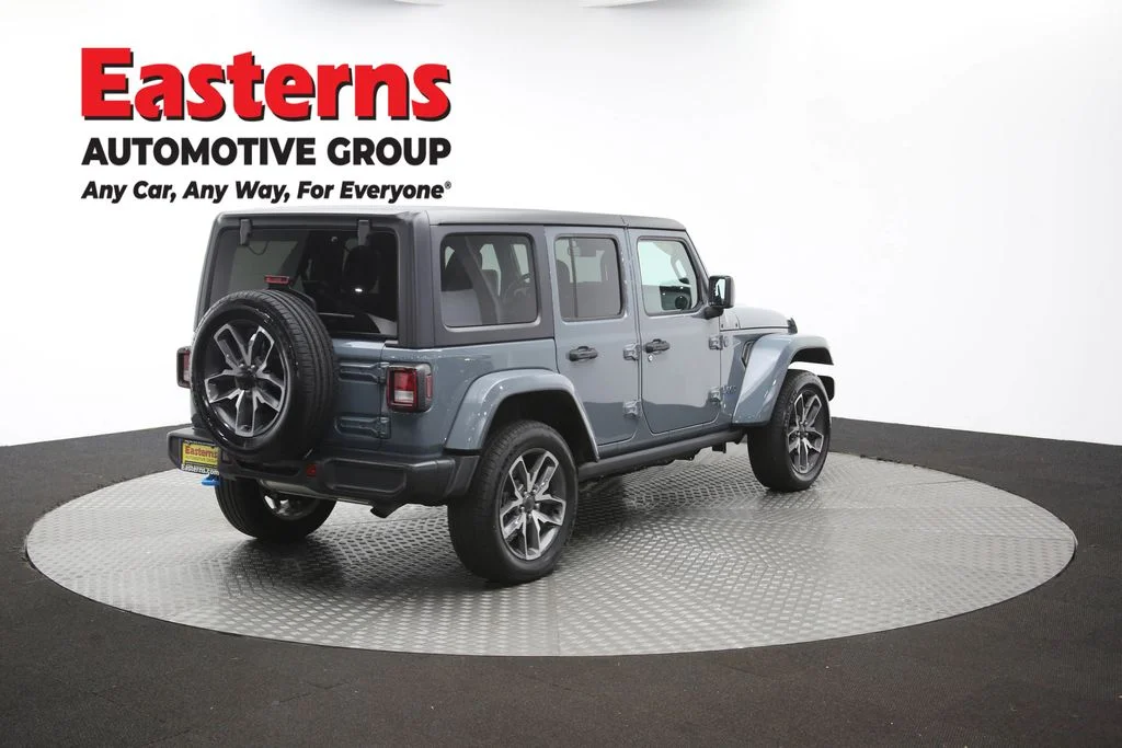 Used 2024 Gray Jeep Sport S 4xe image 41