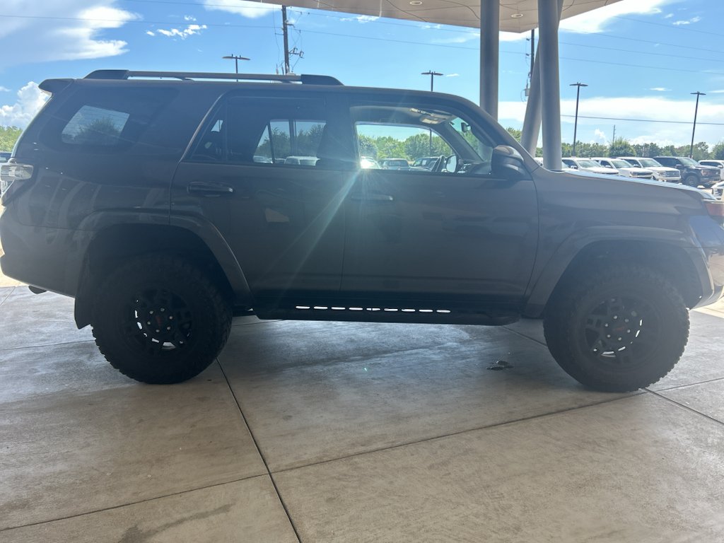 Used 2015 Magnetic Gray Metallic Toyota SR5 image 3