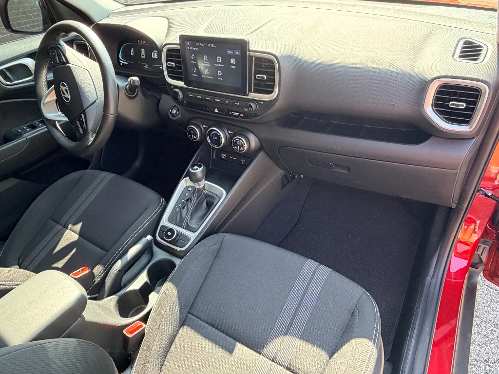 Used 2025 Ultimate Red Hyundai SEL image 25