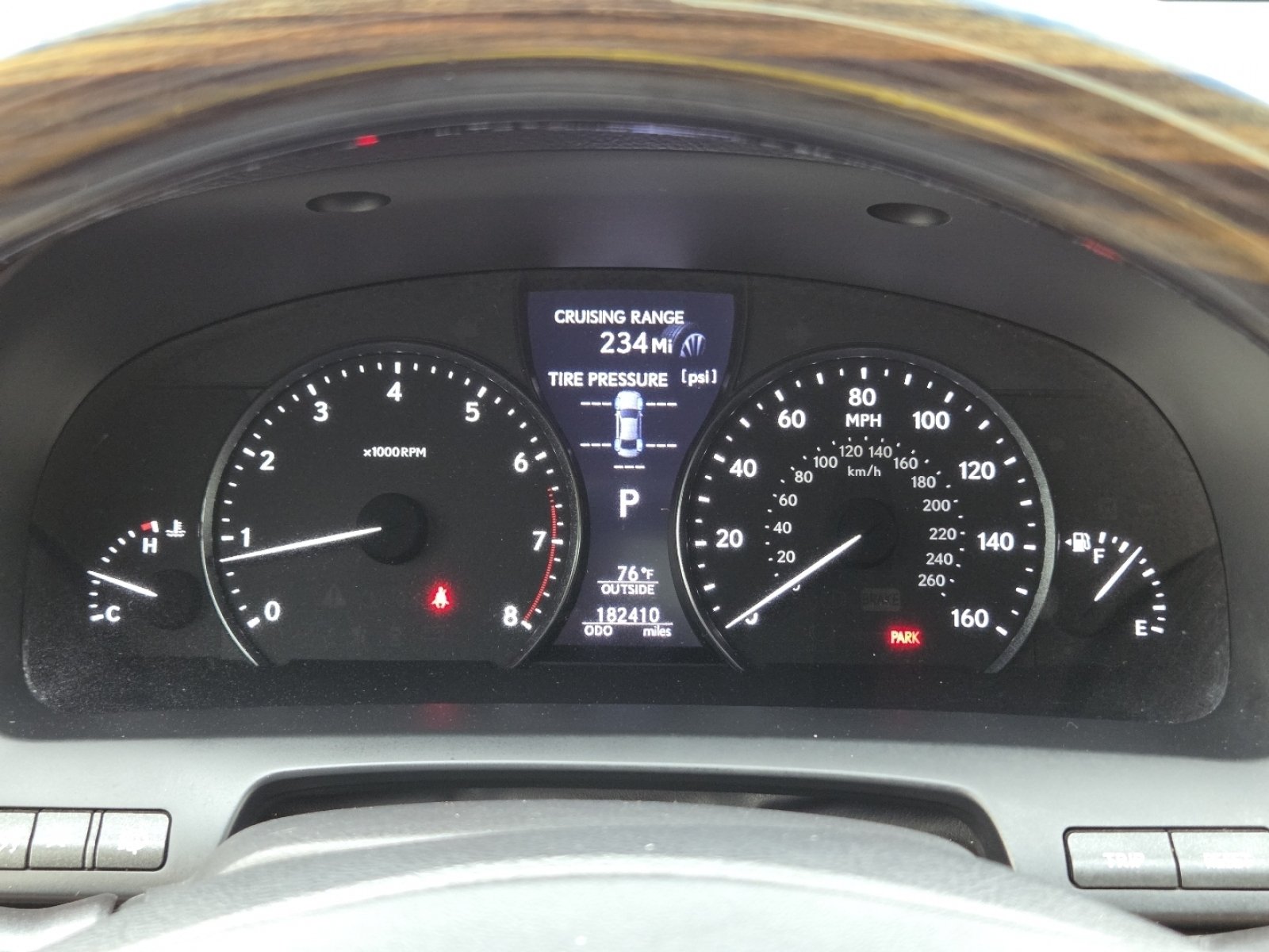 Used 2015 Pearl Lexus 460 image 33