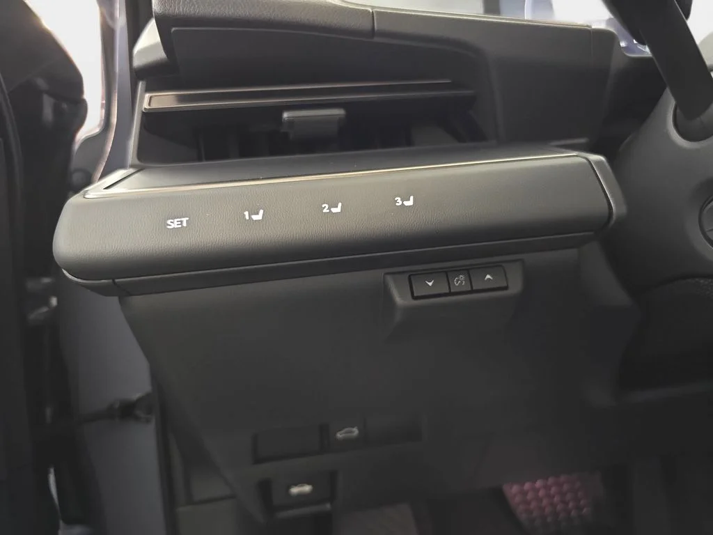 New 2026 Wavelength Lexus PREMIUM AWD image 24