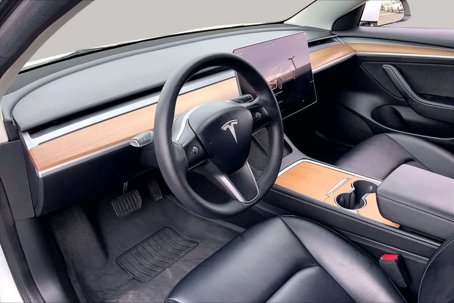 Used 2023 Pearl White Multi-Coat Tesla  image 16