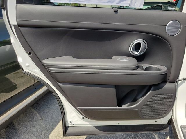 New 2026 White Hyundai Blue SEL 8P image 7