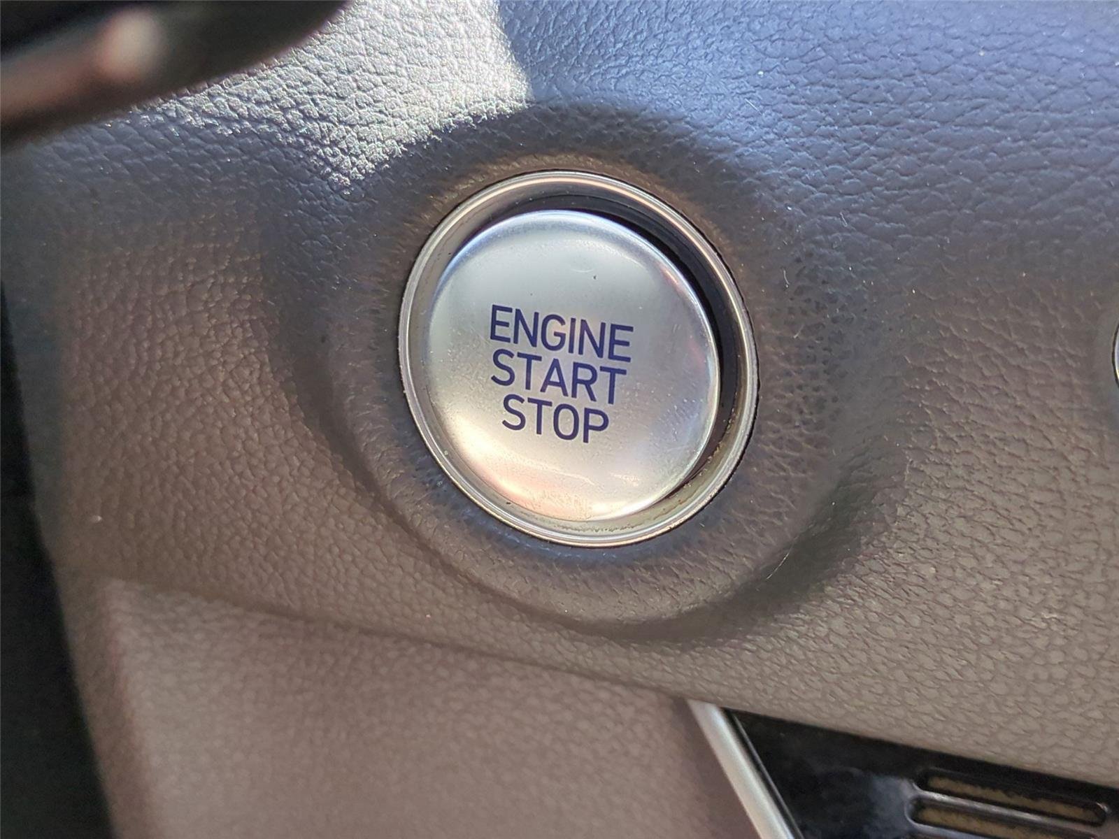 Used 2022 Portofino Gray Hyundai SEL image 29