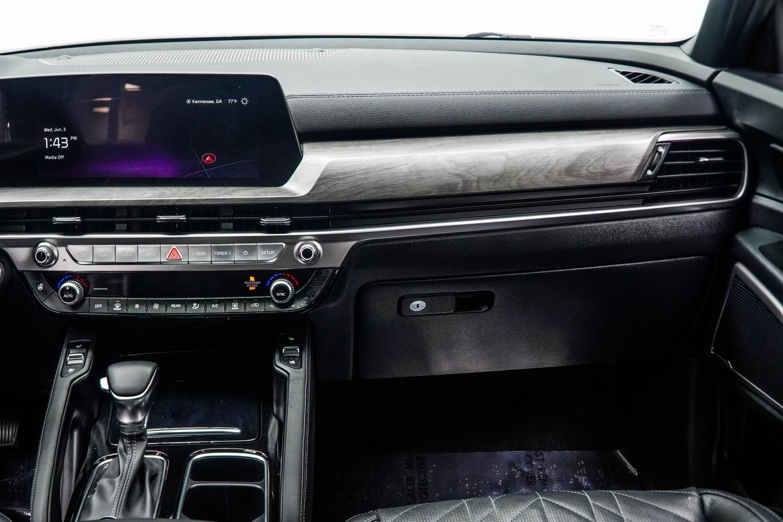 Used 2025 Black Kia EX X-Line image 18