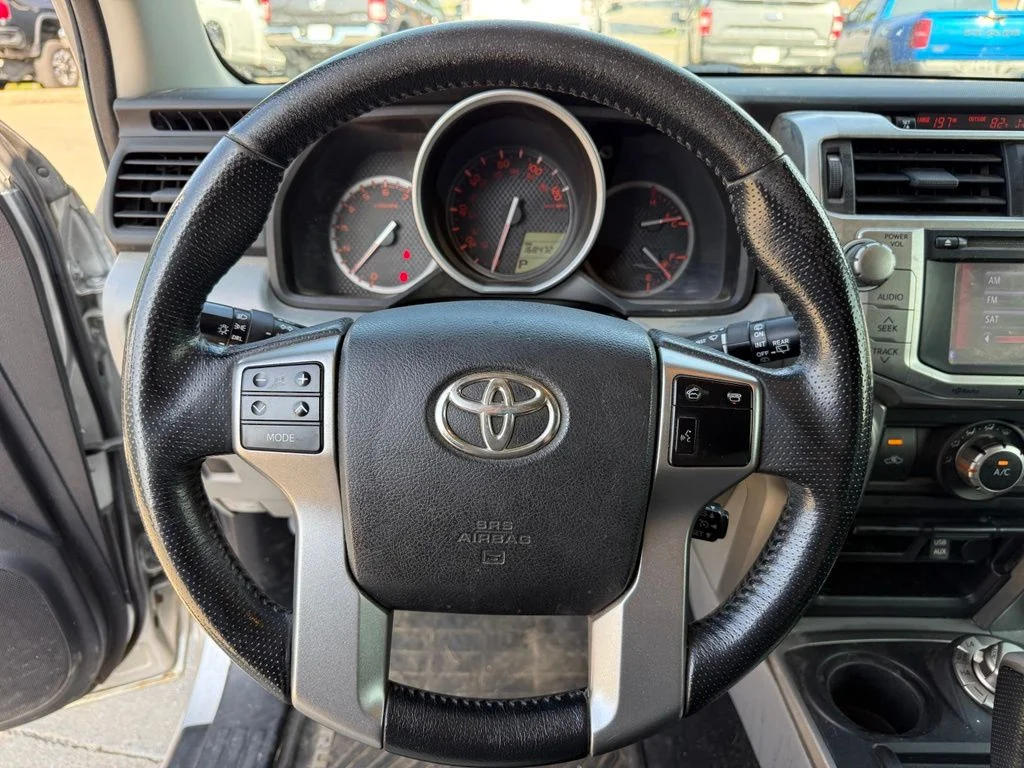 Used 2013 Silver Toyota SR5 image 14