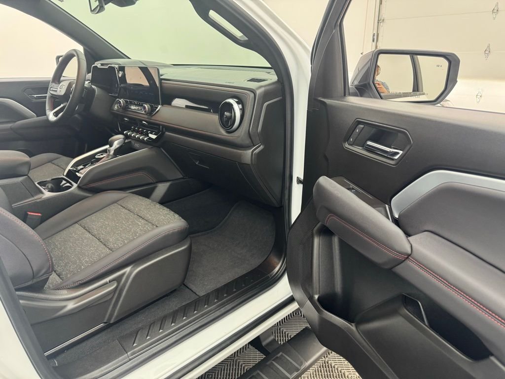 Used 2025 Summit White Chevrolet Z71 image 34